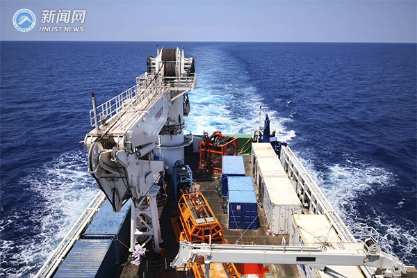 709618f332504d7e8cca326c930d8dbf.jpg 12.jpg